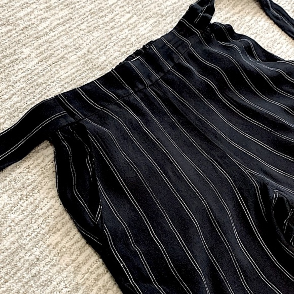 Aritzia Wilfred Black Pinstripe Wide Leg Cropped Trousers Size M Belted Pants - Picture 5 of 13
